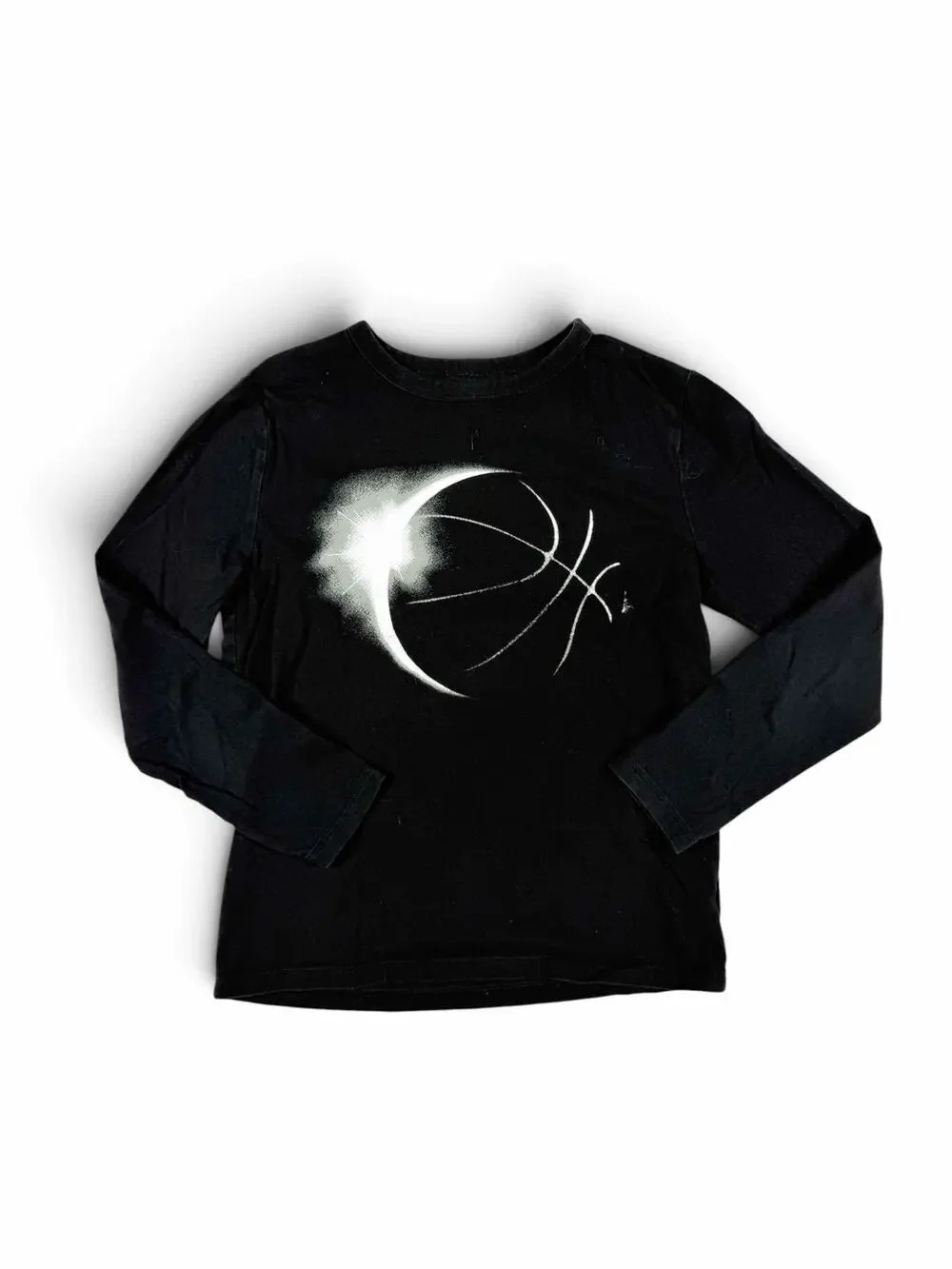Gap Kids Boys’ Eclipse Basketball Graphic Long Sleeve T-Shirt Black 8-9 medium